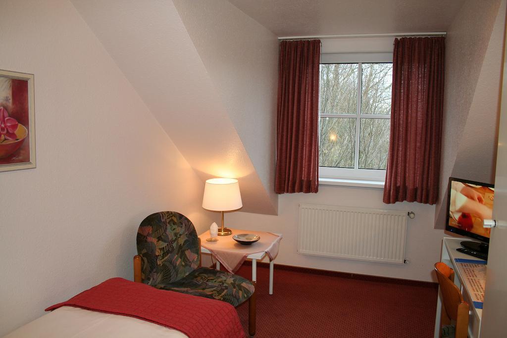 Hotel Zur Therme Erwitte Room photo